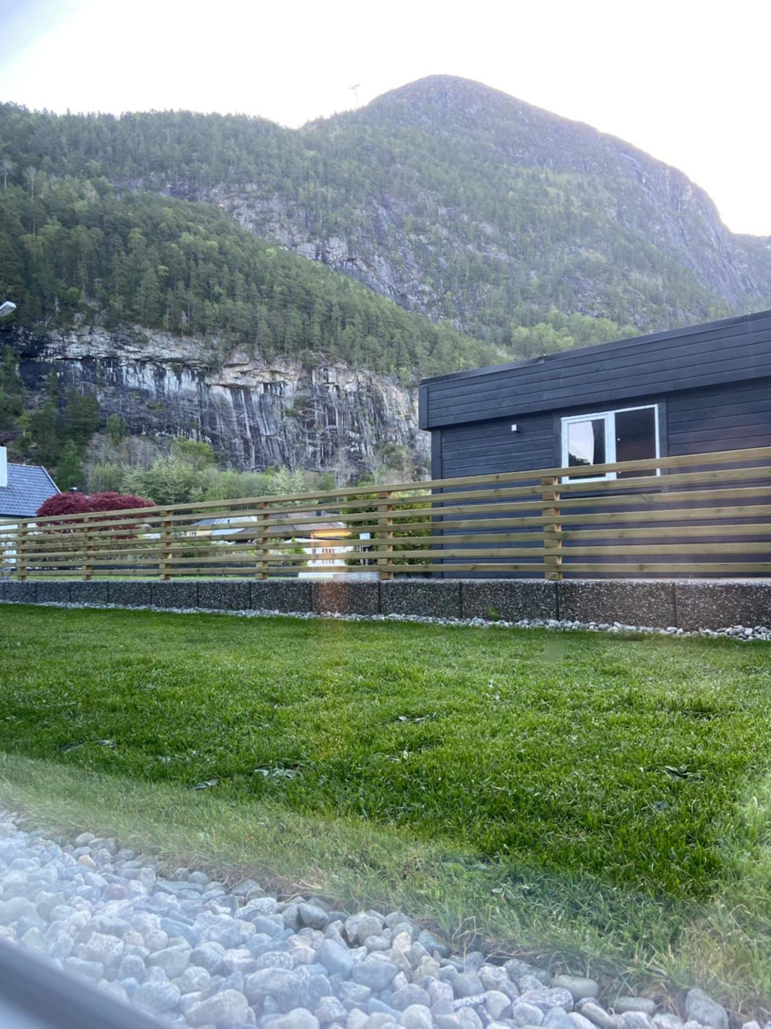 דירות Andalsnes Underground Flat מראה חיצוני תמונה
